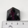 Eudialyte Pyramide 2,5 cm