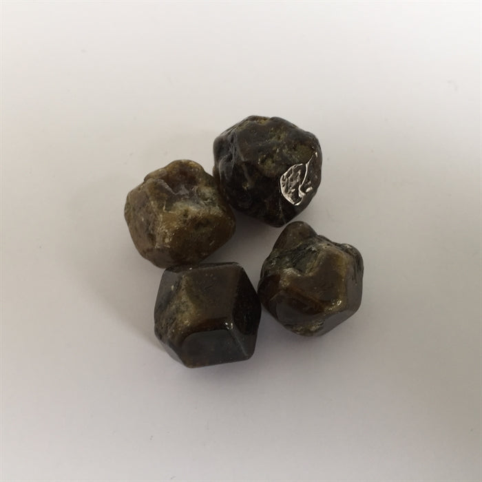 Granat Grøn Oktaeder - 1 - 1,5 cm