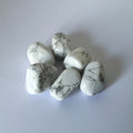 Howlit Hvid - Ujævnheder forekommer. 1,5-2,5 cm.