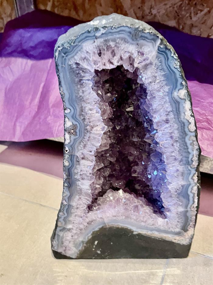 Ametyst Grotte 12 KG H. 33 cm - KUN AFHENTNING I HÅRLEV - SENDES IKKE.