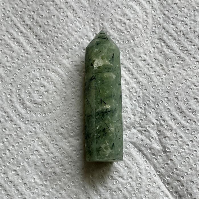 Prehnit Spids 8 cm. Små ujævnheder forekommer.