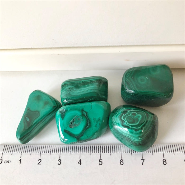 Malakit 3-4,5 cm - Små ujævnheder forekommer.