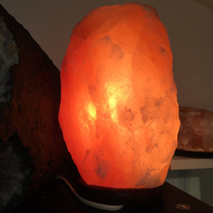 Saltlampe Himalaya 2-3 KG  -  Højde 16 -22 cm.