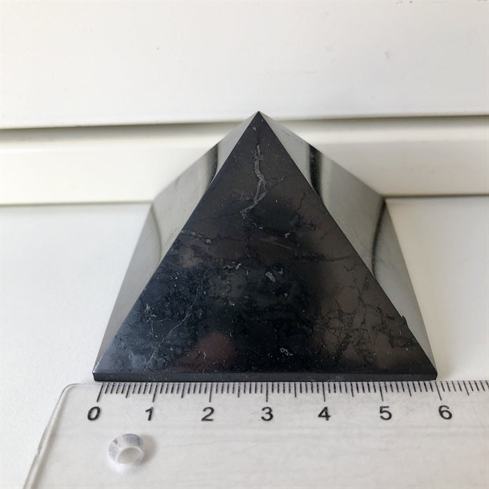 Shungit Pyramide 6x6 cm
