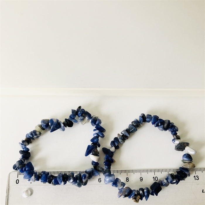 Sodalit Armbånd Chips med elastik.